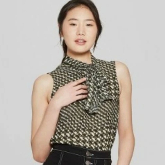 Whowhatwear Houndstooth Blouse - Picture 5 of 9